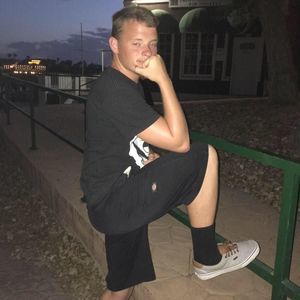 Meet your Posher, Cory